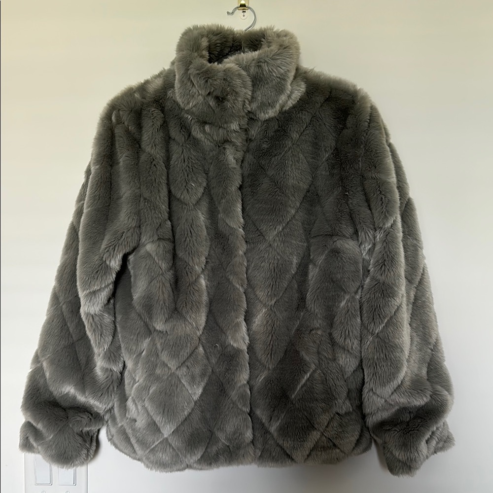 Beulah Gray Teddy Jacket Plush Faux Fur Cozy - Picture 1 of 7